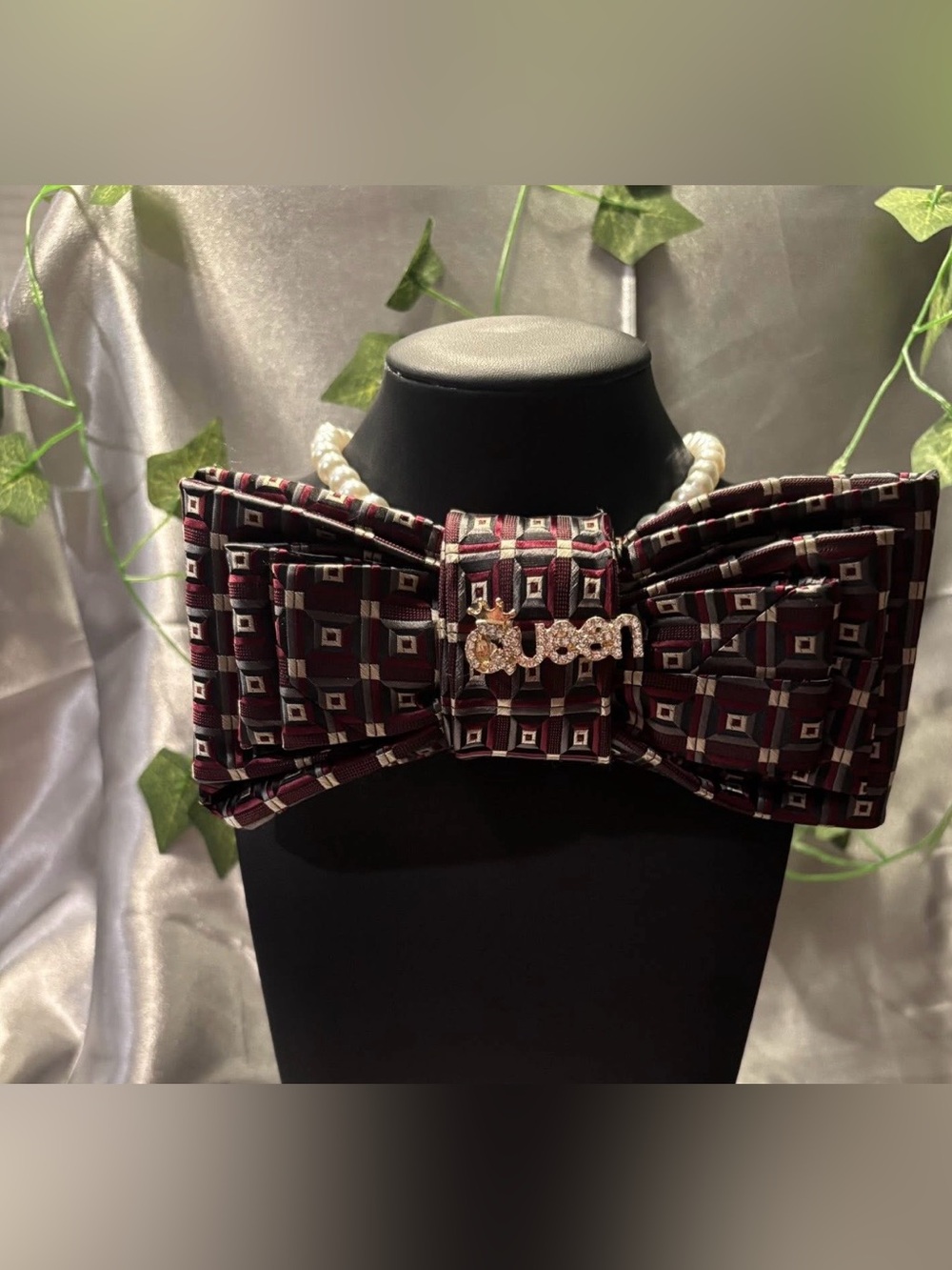 Women Bow Necklace with 'Queen' Pin